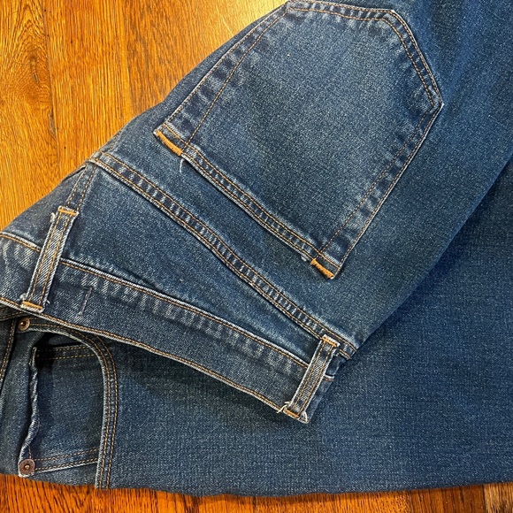 Ambercrombie and Fitch 90's Straight Ultra High Rise Jeans dark wash. Never worn - Picture 4 of 6